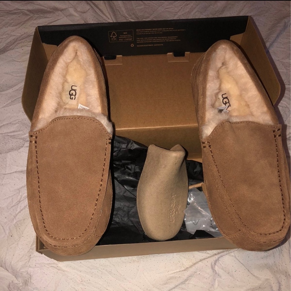 Uggs unisex 8 men women 9.5-10